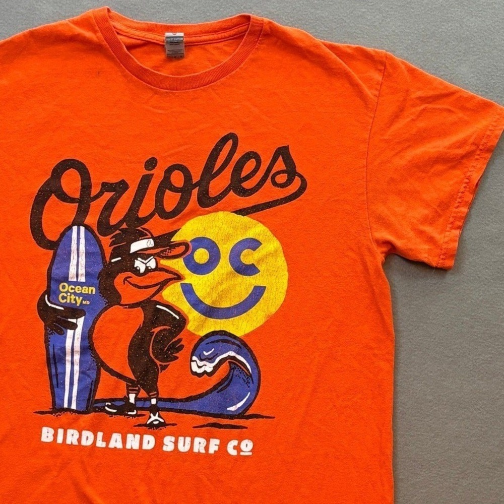 Baltimore Orioles Birdland Surf Co Ocean City MD Graphic T Shirt Mens M Surfer